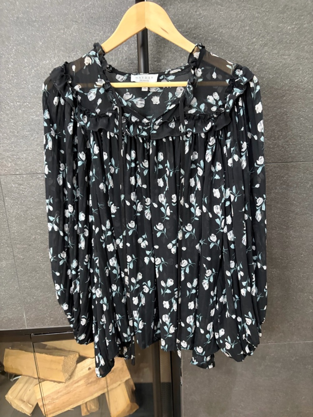 Hayden Black Floral Ruffled Peasant Top Size Medium - Picture 8 of 12